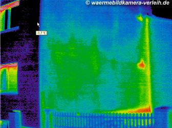 Bauthermographie: Thermographische Aufnahme / Wärmebild: Haus