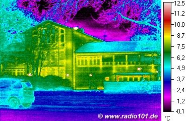 heat radiation visible: thermal image of a house in Duesseldorf, Germany
